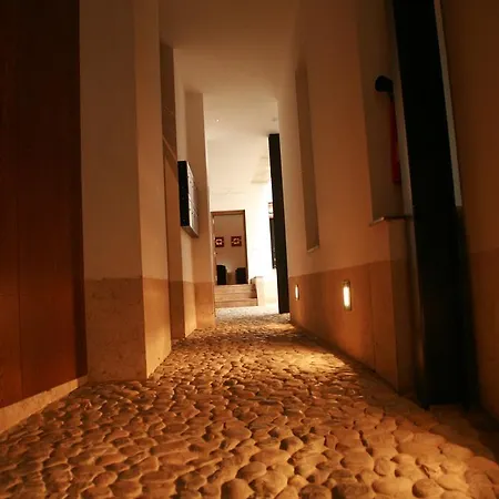 Coronado Apartment *